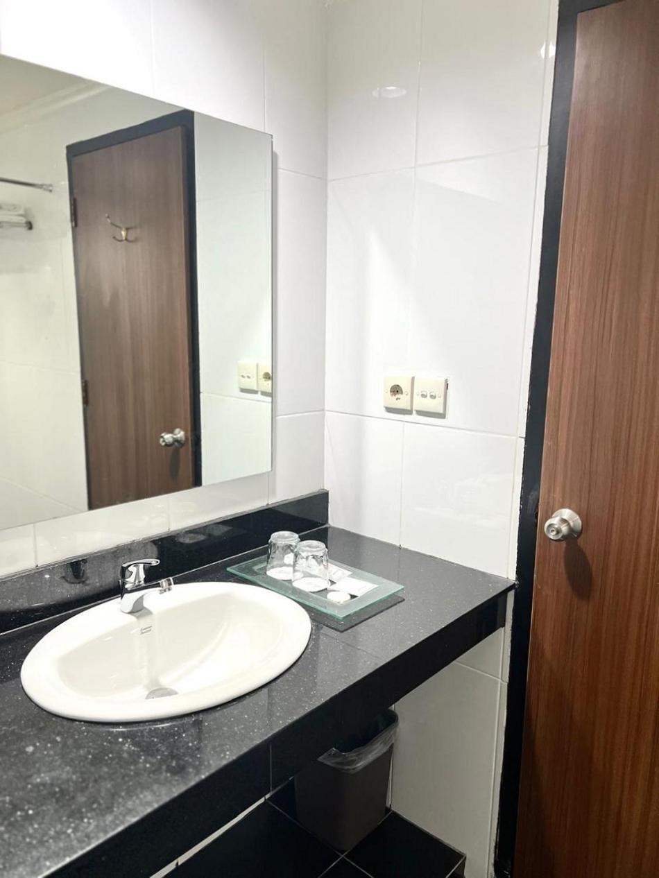 Royal Asia Hotel Παλεμπάνγκ Εξωτερικό φωτογραφία